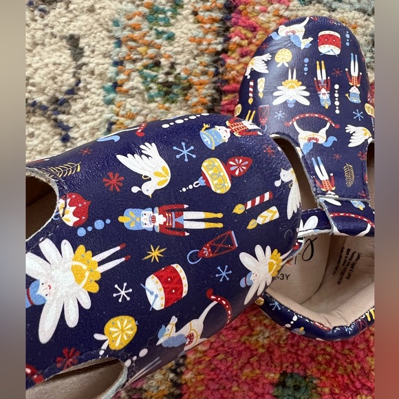 Monkey Feet Christmas Shoe🎁🥁 - Picture 5 of 5